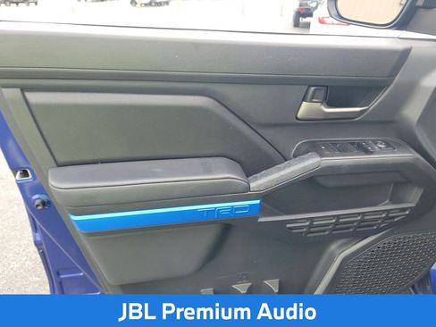 Used 2025 Toyota Tacoma TRD Sport AWD/4WD image 12