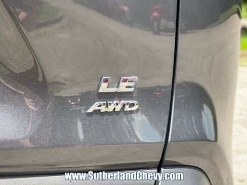 Used 2025 Toyota RAV4 LE AWD/4WD image 11