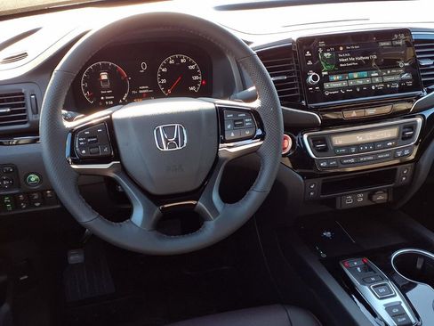 New 2026 Honda Ridgeline Black Edition image 13