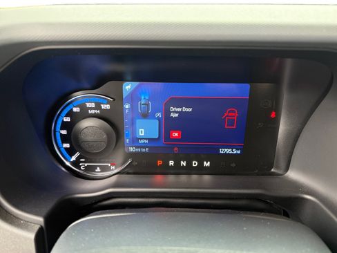 Used 2024 Ford Bronco Black Diamond image 11