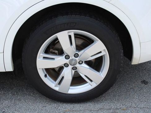 Used 2018 Audi Q5 2.0T Premium Plus w/ Premium Plus Package AWD/4WD image 40