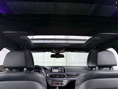 Used 2021 BMW 750i xDrive w/ Executive Package image 28