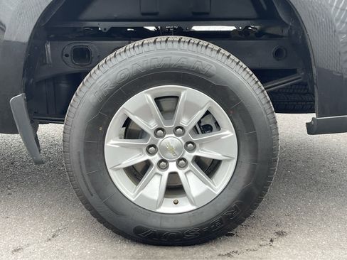 Used 2021 Chevrolet Silverado 1500 LT image 12