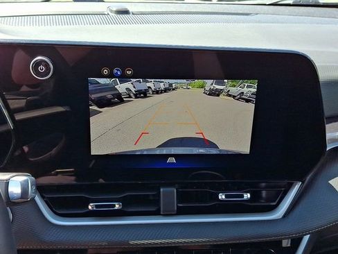 Used 2026 Chevrolet Equinox LT FWD image 18