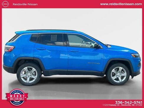 Used 2024 Jeep Compass Latitude AWD/4WD image 7