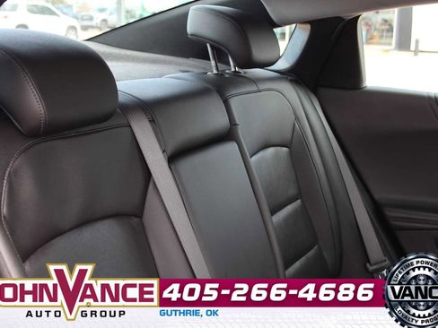 Used 2021 Chevrolet Malibu LT w/ Leather Package image 16