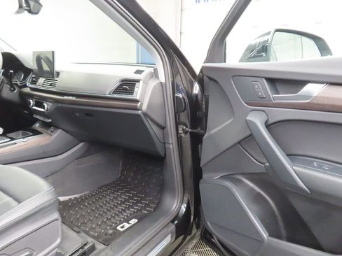 Used 2023 Audi Q5 2.0T Premium w/ Convenience Package AWD/4WD image 28