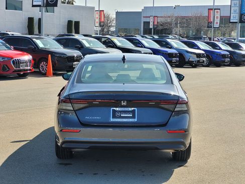 Certified 2025 Honda Accord LX image 6