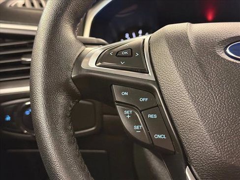 Used 2017 Ford Edge SEL w/ Class II Trailer Tow Package AWD/4WD image 11