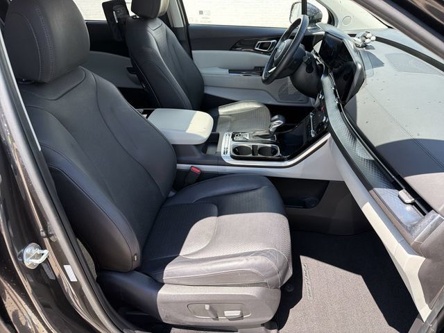 Used 2024 Kia Carnival SX Prestige FWD image 29