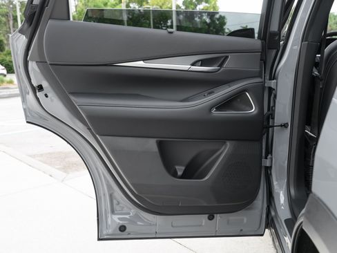 Certified 2026 INFINITI QX60 Luxe w/ Cargo Package FWD image 31