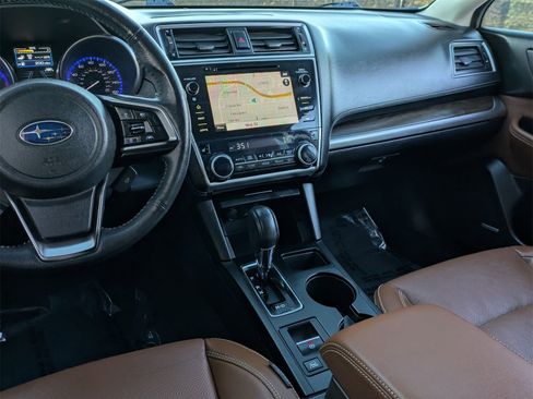 Used 2019 Subaru Outback 3.6R Touring w/ Popular Package #3A image 9