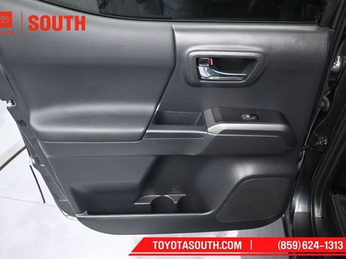 Used 2023 Toyota Tacoma TRD Sport AWD/4WD image 27