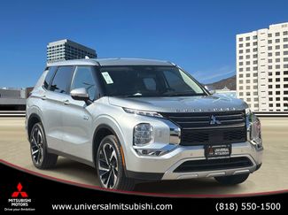 Used 2024 Mitsubishi Outlander 4WD Plug-In Hybrid video 1