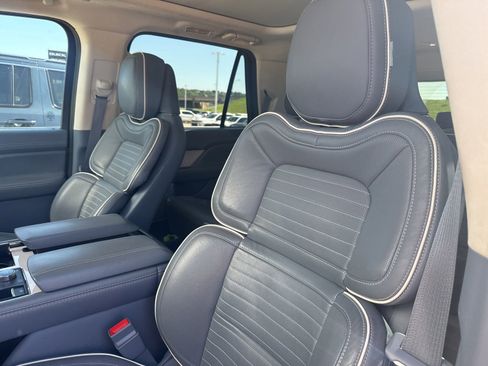 Used 2021 Lincoln Navigator Black Label w/ Cargo Convenience Package AWD/4WD image 13