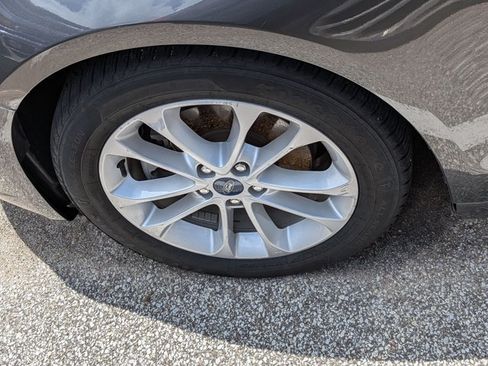 Used 2020 Ford Fusion SE FWD image 7