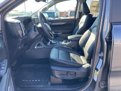 Used 2025 Ford Ranger Lariat w/ FX4 Off-Road Package image 21