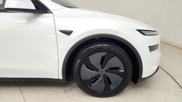 Used 2026 Tesla Model Y AWD image 21