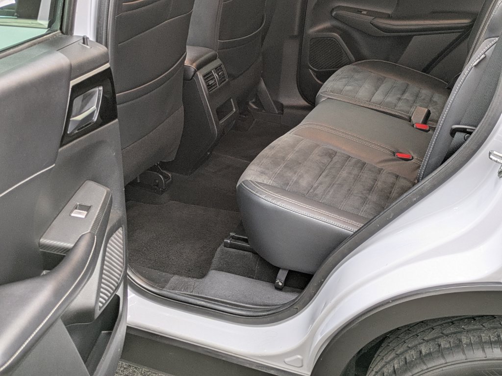 Used 2022 Mitsubishi Outlander SE AWD/4WD image 35