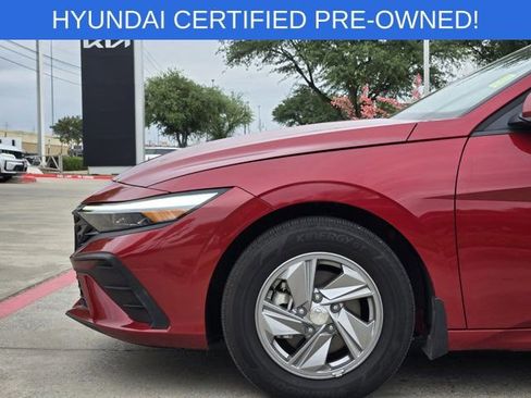 Certified 2025 Hyundai Elantra SE FWD image 10