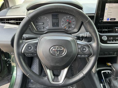 Used 2023 Toyota Corolla Cross LE w/ Moonroof Package FWD image 18