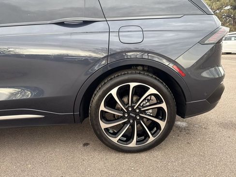 Certified 2024 Lincoln Nautilus Black Label image 34