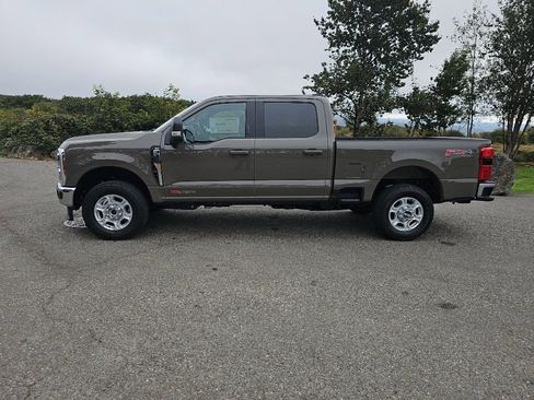 New 2026 Ford F350 XLT w/ XLT Premium Package image 25