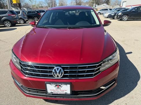 Used 2016 Volkswagen Passat 1.8T S image 4