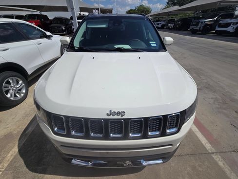 Used 2021 Jeep Compass Limited AWD/4WD image 2