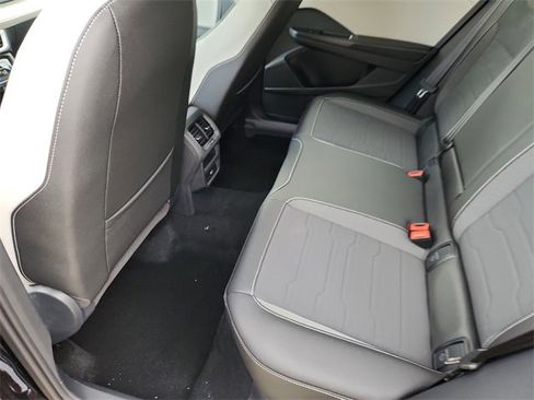 New 2025 Volkswagen Taos SE image 8