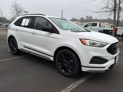 Used 2022 Ford Edge SE w/ Black Appearance Package