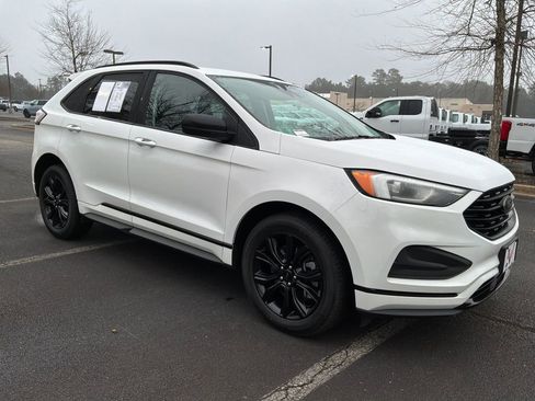Used 2022 Ford Edge SE w/ Black Appearance Package image 1