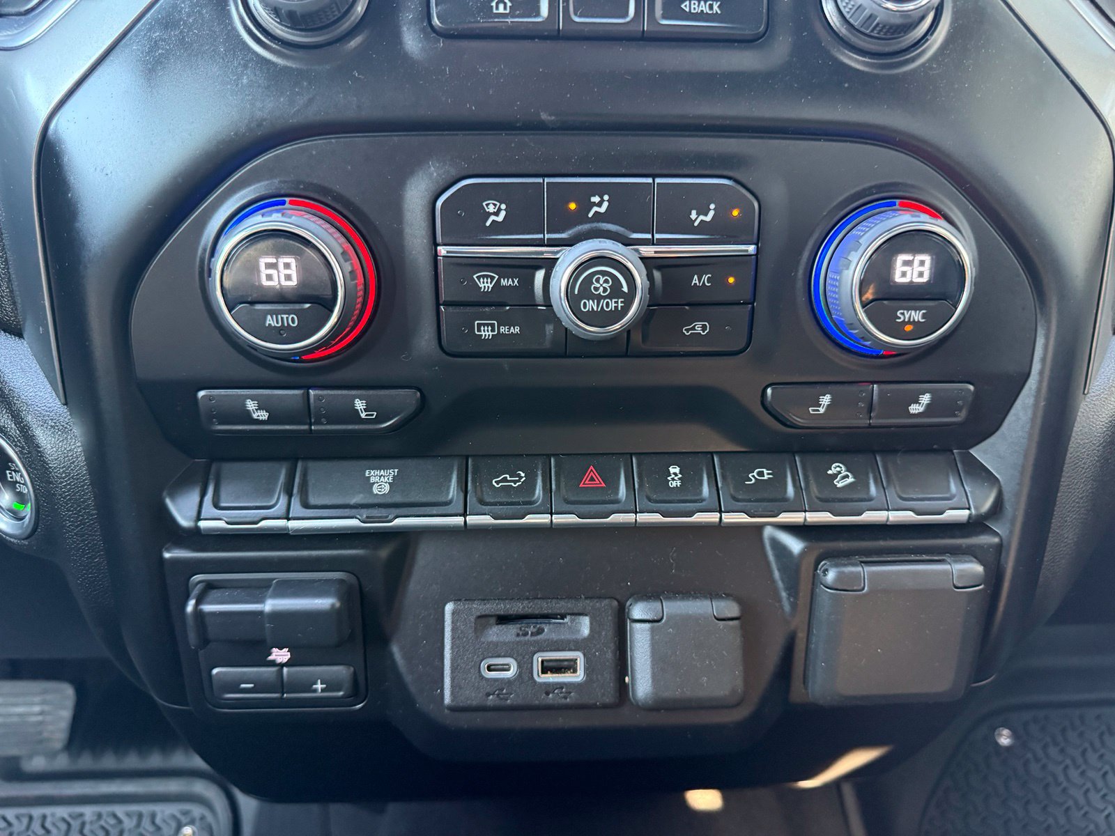 Used 2023 Chevrolet Silverado 2500 LTZ w/ Gooseneck/5TH Wheel Package AWD/4WD image 26