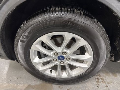 Certified 2024 Toyota Corolla Cross XLE image 75