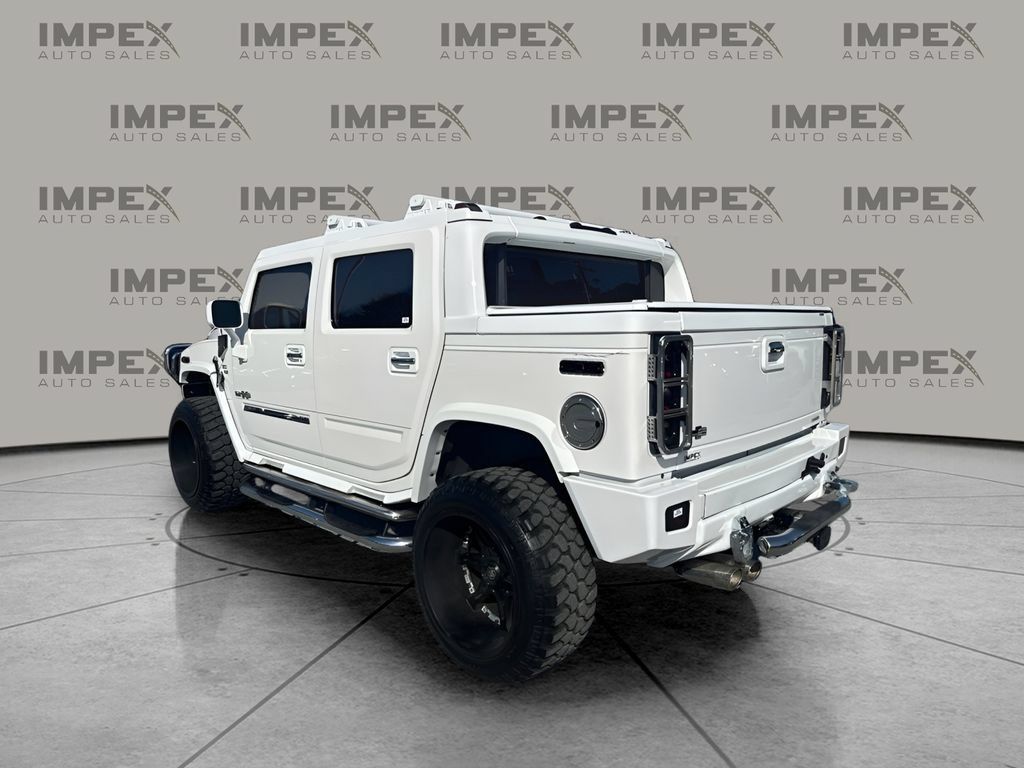 Used 2005 HUMMER H2 SUT w/ Preferred Equipment Group AWD/4WD image 3
