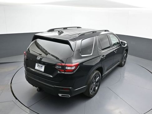 Certified 2023 Honda Pilot Sport image 37