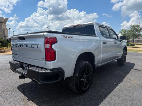 Used 2021 Chevrolet Silverado 1500 LT Trail Boss w/ Bed Protection Package AWD/4WD image 4