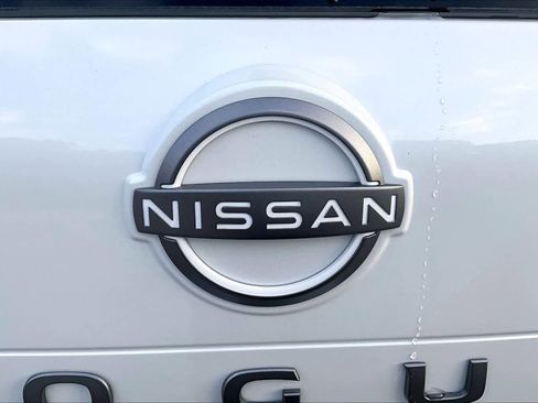 New 2026 Nissan Rogue Platinum w/ Platinum Premium Package image 8