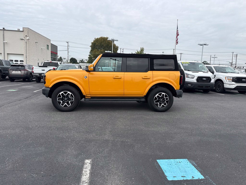 Used 2022 Ford Bronco Outer Banks AWD/4WD image 2