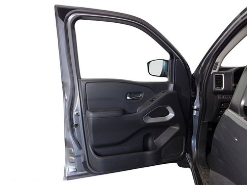 Used 2022 Nissan Frontier SV image 29