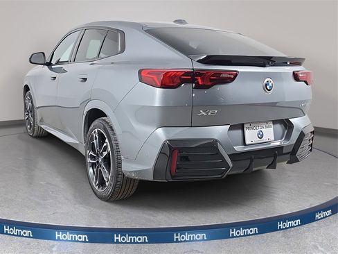 Certified 2025 BMW X2 xDrive28i image 7