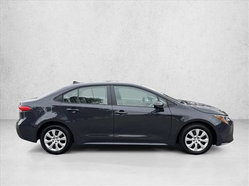 Used 2024 Toyota Corolla LE image 5