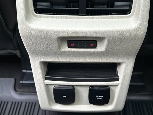 Used 2020 Ford Edge Titanium w/ Equipment Group 301A AWD/4WD image 22