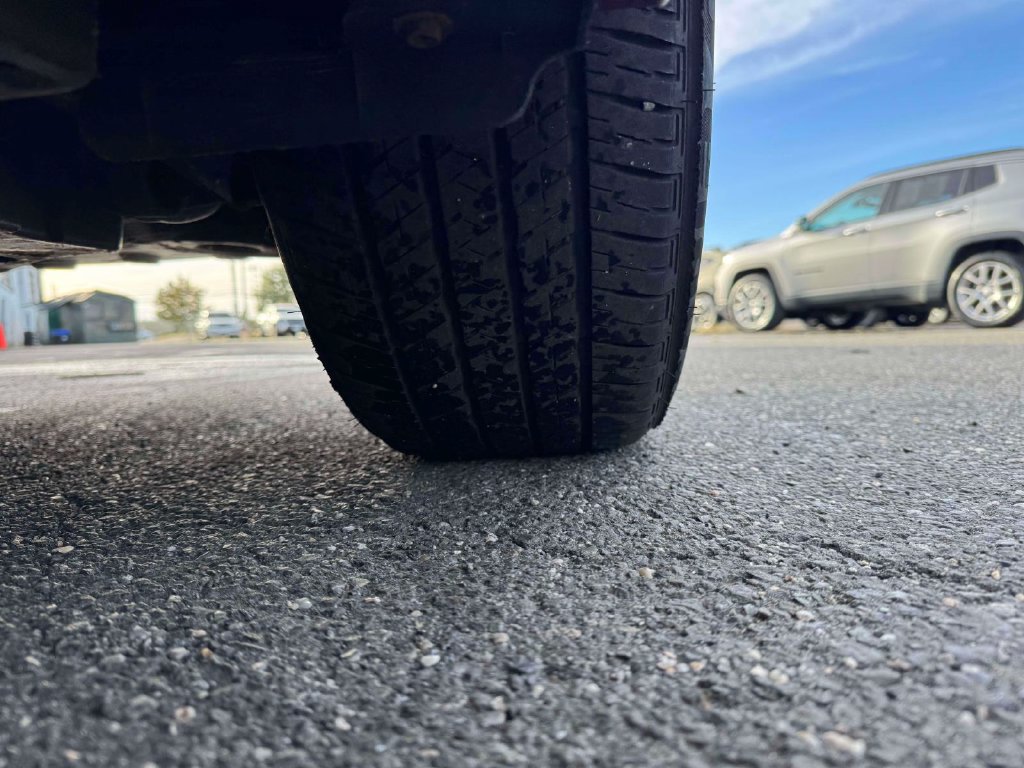 Used 2019 Toyota Camry LE FWD image 12