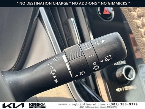 Used 2024 Subaru Outback Premium image 12