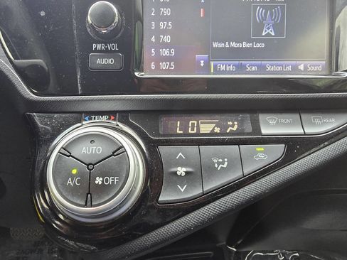 Used 2016 Toyota Prius C Two image 30