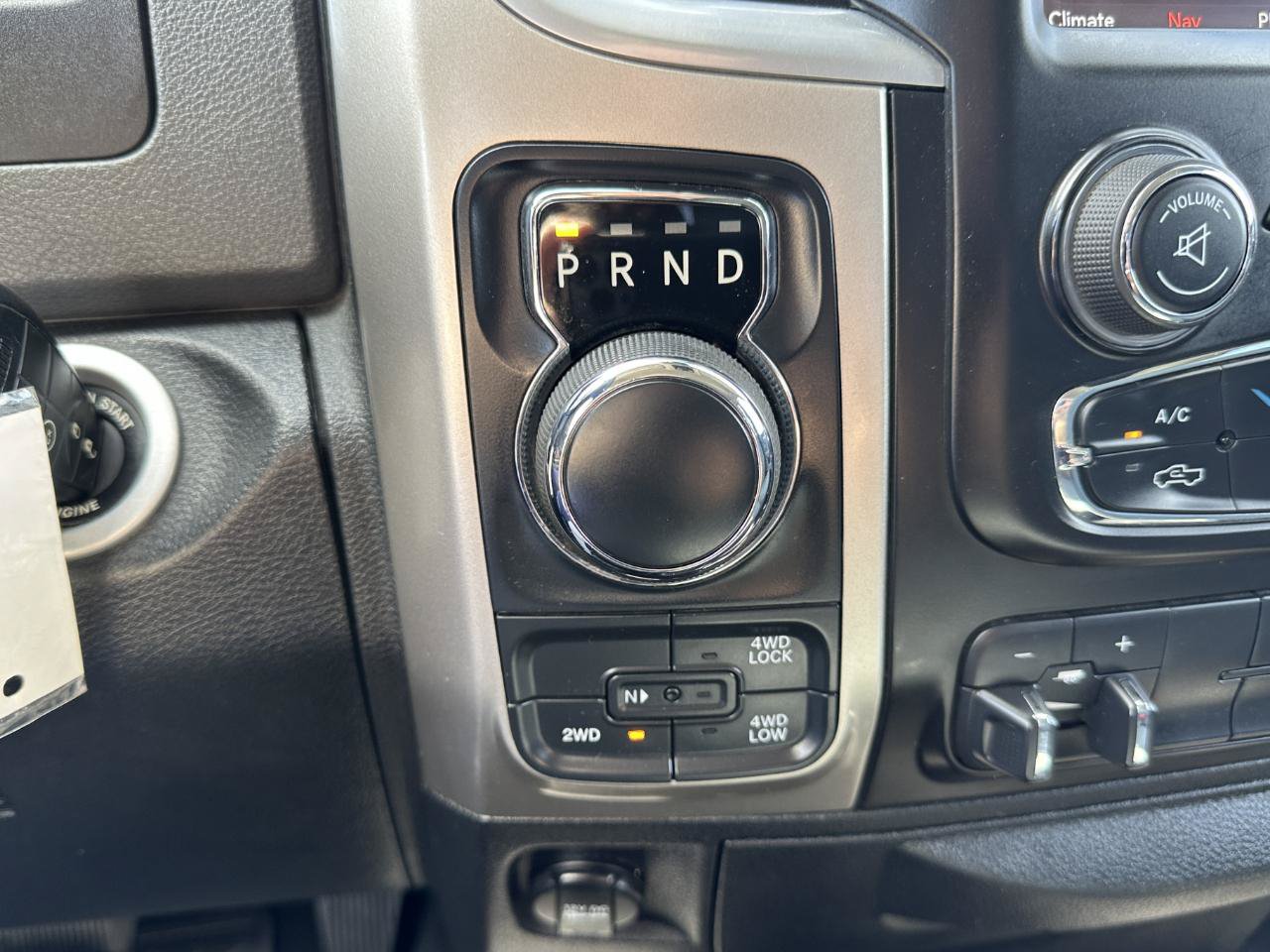 Used 2018 RAM 1500 SLT AWD/4WD image 58
