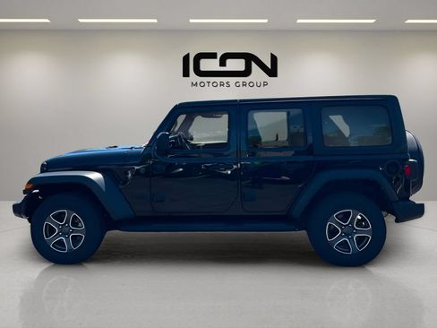 Used 2022 Jeep Wrangler Unlimited Sport AWD/4WD image 2