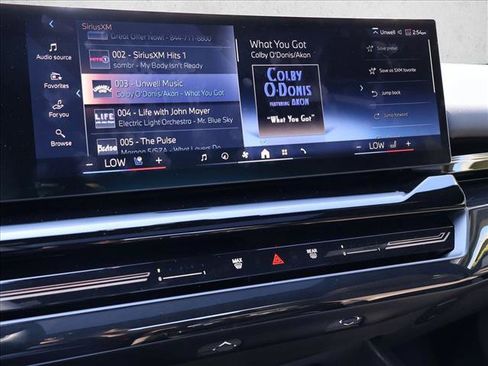Used 2025 BMW 530i xDrive w/ Premium Package AWD/4WD image 16