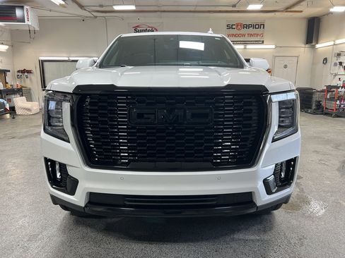 Certified 2023 GMC Yukon XL Denali w/ Denali Reserve Package AWD/4WD image 8